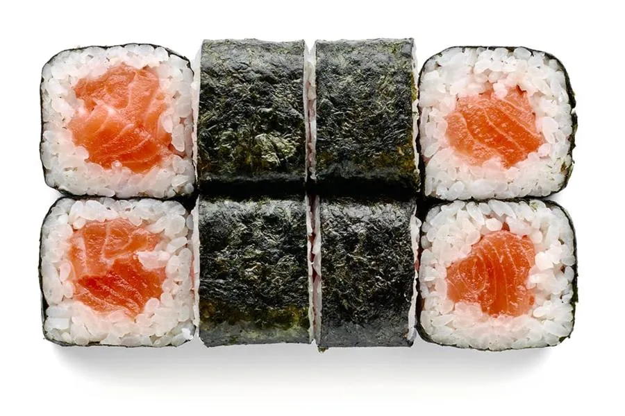 Маки с лососем 